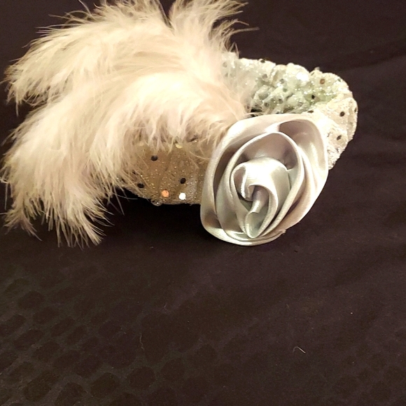 1920s era style Flapper Headpiece and silver and white - Picture 1 of 4